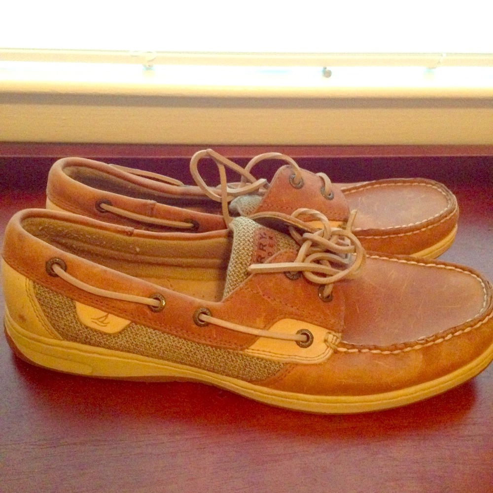 Brown Sperry boat shoes size 11